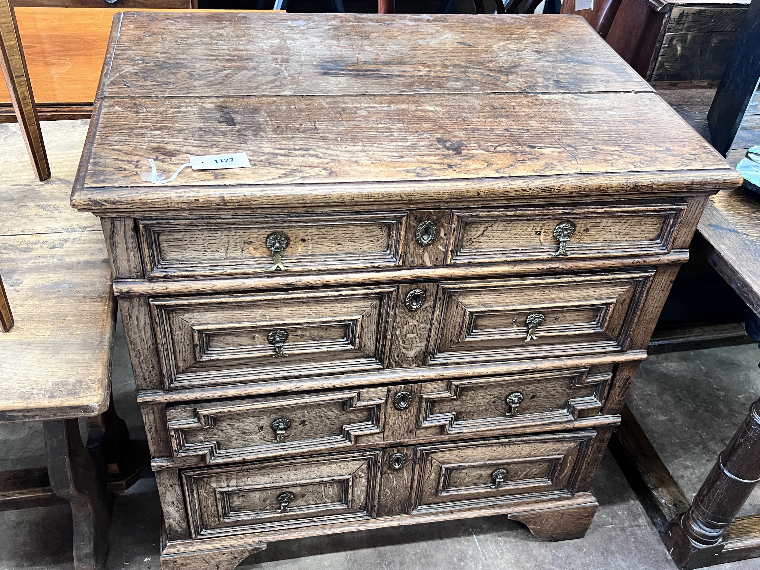 An 18th century oak chest of drawers, width 86cm, depth 58cm, height 90cm